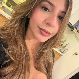 MissDanii webcam livesex profile in latina cams